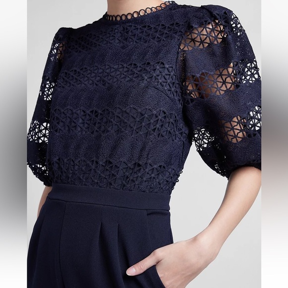 Worn Once navy blue jumpsuit, beautiful, feminine and delicate, very flattering - Picture 3 of 11